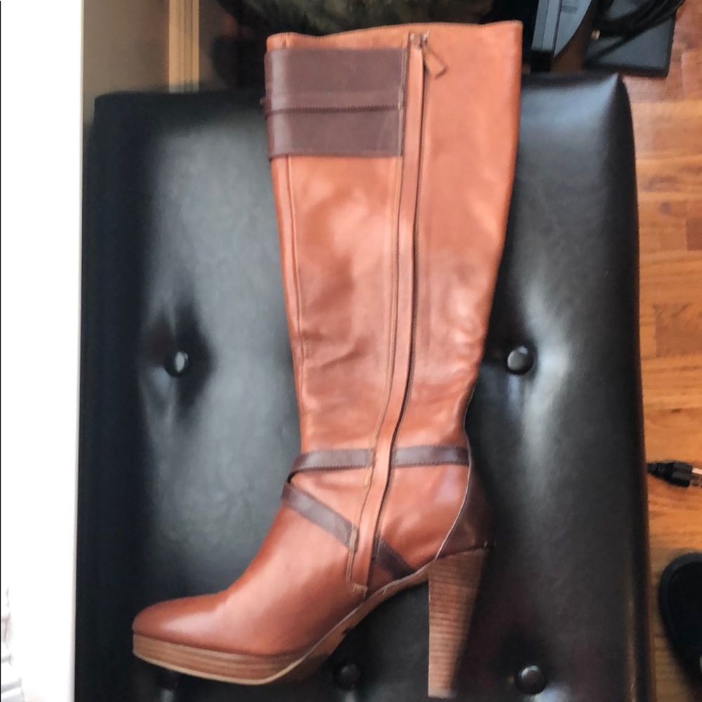 Women’s Cole Haan/Nike Air leather boots. Sz9.5 - Picture 2 of 3